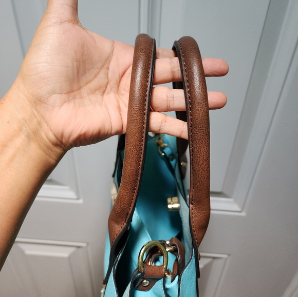 Stylish Turn-Lock Studded 3 in 1 Tote Bag, removable inner crossbody & sm wallet - Picture 8 of 8